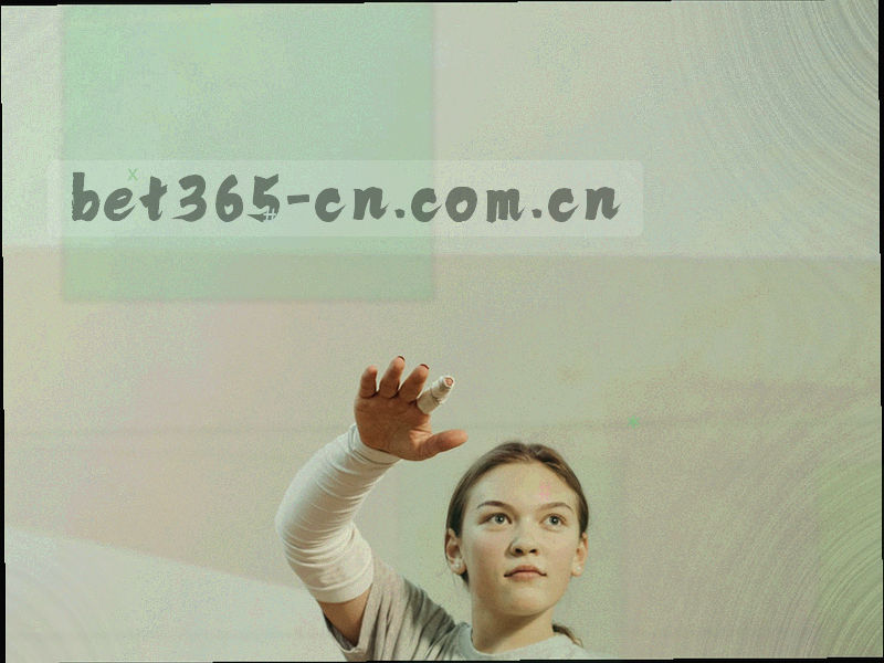 简化射门轨迹与热区图，展示射门统计的可视化形式